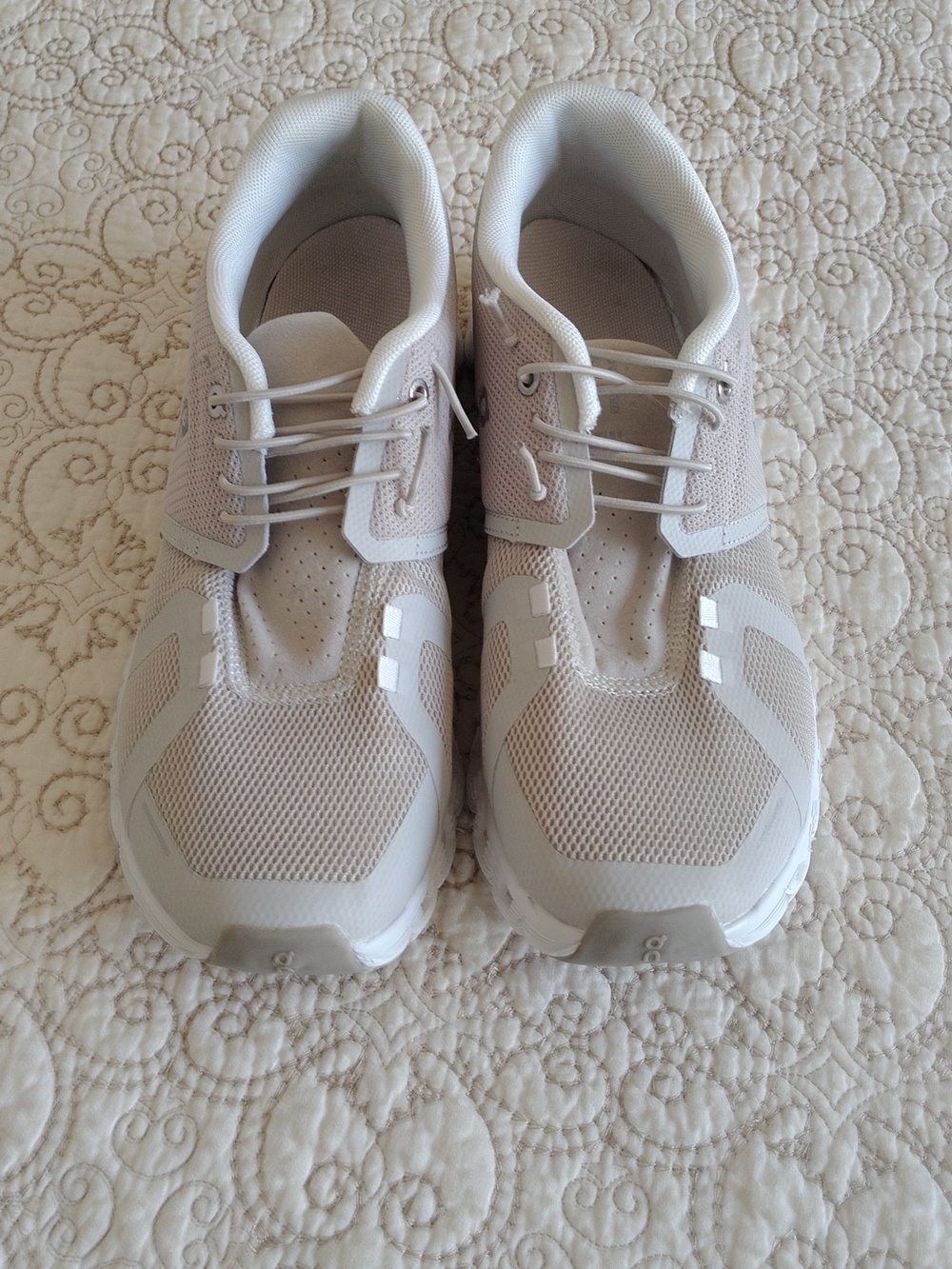 On cloud Cloudtec 5 Running Shoes M7/W9 - Picture 4 of 16